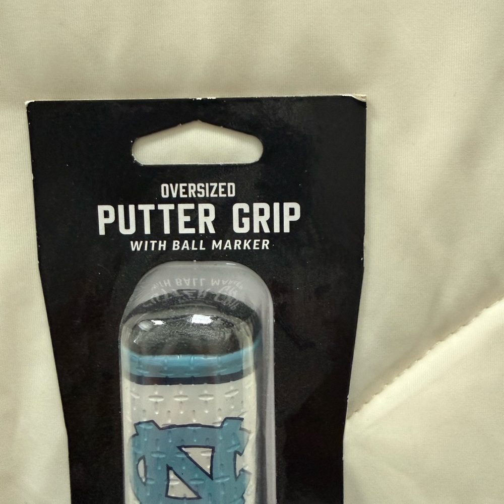 SuperStroke UNC Golf Putter Grip - Picture 4 of 5